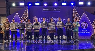 Keren! FIB Undip Juara 1 Realisasi RGA per Dosen di Anugerah Capaian Kinerja Undip 2025