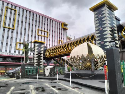 Mengenal Tugu Salak Condet: Ikon Jakarta Timur yang Menyimpan Sejarah Manis di Balik Hiruk Pikuk Kota