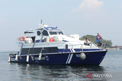 Cuaca Buruk Bikin Operasional Kapal Cepat ke Kepulauan Seribu Dihentikan Sementara
