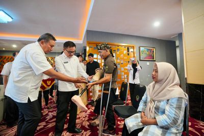 Pemprov Sulsel Salurkan Alat Bantu bagi Disabilitas, Dorong Kemandirian Difabel di Empat Daerah