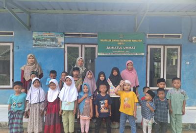 Dari Lantai Kelas ke Langit Cita-Cita, Ini Kisah Ibu Inspiratif PNM
