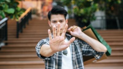 Mengapa Banyak Orang Ragu untuk Berhenti Sejenak dalam Kehidupan Modern