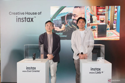 Fujifilm Hadirkan Instax Mini Evo Cinema dan Mini Link+, Dukung Tren dan Gaya Anak Muda
