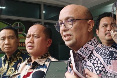 Rumah Eks Menteri KLHK Siti Nurbaya Digeledah Kejagung, Ada Apa?