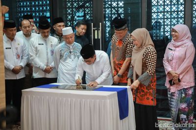 Resmikan Masjid As-Sakinah di Tebet, Pramono Anung: Bikin Hati Tenteram di Tengah Cuaca Ekstrem