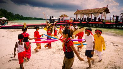 Festival Pesona Meti Kei, Momen Langka Saat Laut Surut dan Budaya Kei Menyatu dengan Alam