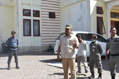 Satpol PP–WH Bener Meriah Tertibkan Pelajar Keluyuran Saat Jam Sekolah