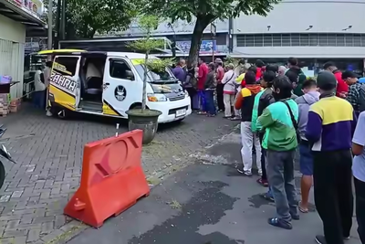Warung Azzahra Berbagi Makanan Gratis Keliling Kota Malang Tanpa Syarat