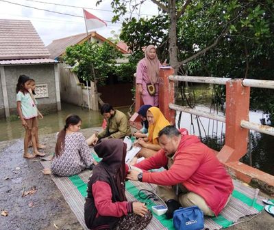 Puskesmas Muaragembong Aktifkan Layanan Keliling Jangkau Warga Terdampak Banjir
