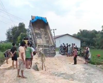 Bupati Rembang Siapkan Dana Rp.10 Miliar Untuk Perbaikan Jalan Akibat Curah Hujan yang Tinggi