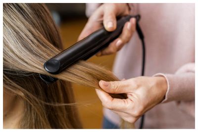 5 Cara Praktis Menjaga Hasil Catokan Awet Seharian, biar Rambut Tetap On Point!