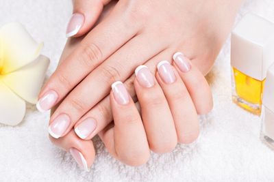 Kuku Rapuh dan Kusam? Bisa Jadi Tubuh Kekurangan Nutrisi Ini