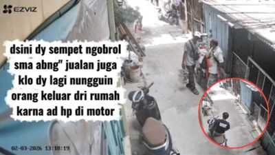 Lupa Tinggalkan HP iPhone 17 Promax di Dashboard Sepeda Motor, Aksi Pedagang Baik Ini Bikin Terharu