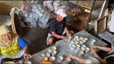 Jelang Imlek 2026, Aroma Kue Keranjang Kembali Menghiasi di Kampung Tukangan Kota Jogja