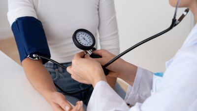 Tips Sehat Mengatur Tekanan Darah Saat Berpuasa