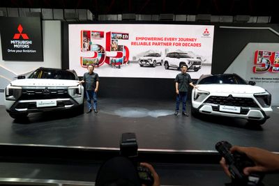 Mitsubishi Destinator dan Xforce Edisi 55 Tahun Hadir di IIMS 2026, Ini Bedanya!