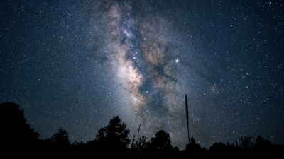 Pemandangan Menakjubkan Langit Malam Ramadan dengan Fenomena Astronomi