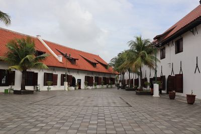 Menjelang HUT DKI Jakarta ke-500, Museum Bahari Hadirkan Pameran Seni Crimson Gilt yang Memukau