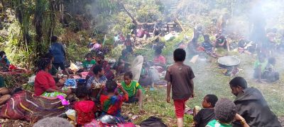 Pengungsian Kembru: Warga Puncak Bertahan di Hutan Akibat Operasi Militer