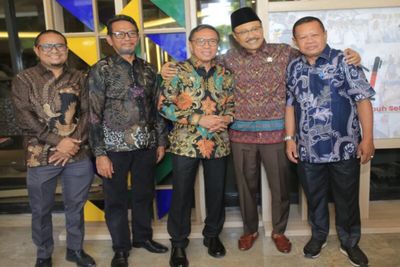 Bupati Halteng Audiensi dengan Mensos RI, Bahas Sekolah Rakyat dan Penyaluran Bansos