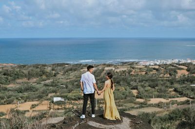 10 Prompt Gemini AI Foto Pasangan: Buat Foto Romantis Nyata & Estetik