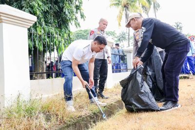 Gerakan Jumat Bersih Pemprov Banten