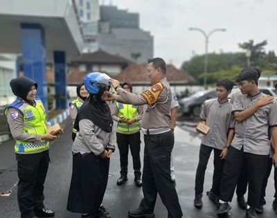 Budaya Tertib Berlalu Lintas Satlantas Polres Metro Tangerang Kota Sasar Para Pelajar