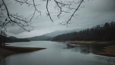 Misteri Air: Legenda Sungai dan Danau yang Menyimpan Rahasia