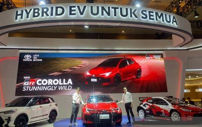 Cara Menyalakan Mesin Mobil Hybrid Toyota Secara Manual