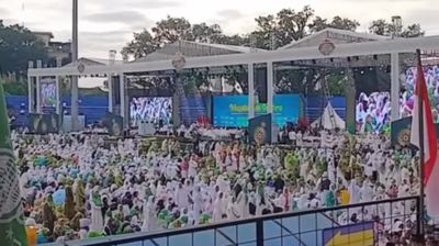 Sejak Subuh Ribuan Jemaah Padati Mujahadah Kubro 1 Abad NU di Stadion Gajayana Malang