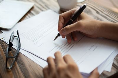 Contoh Surat Kuasa Terlengkap Beserta Pengertian, Fungsi, dan Jenisnya