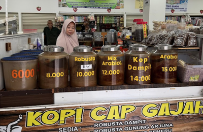 Kopi Cap Gajah Pasar Among Tani, Cita Rasa Lawas yang Menarik Pecinta Kopi dari Berbagai Daerah