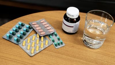 Transformasi Pengobatan: Sejarah dan Dampak Antibiotik dalam Dunia Medis