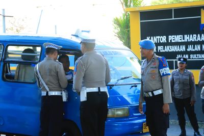 Polresta Ambon Gelar Operasi Keselamatan, Edukasi Warga Tertib Berlalu Lintas