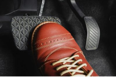 Apa Penyebab Pedal Rem Mobil Keras saat Diinjak? Simak Penyebab dan Tips Perawatannya!