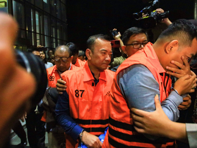 Negara Jangan Kalah oleh Mafia Impor, Copot Dirjen Bea Cukai
