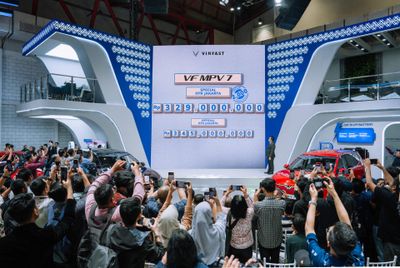 VinFast VF MPV 7 Siap jadi Pilihan Keluarga: Harganya Mulai Rp329 Jutaan, Ada Sistem Sewa Baterai!