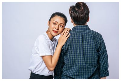 7 Cara agar Kamu Berhenti Clingy dan Terlalu Bergantung pada Pasangan, Stop Takut Ditinggal!
