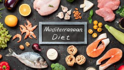 Diet Mediterania: Kunci Menjaga Kesehatan Jantung Perempuan Menopause