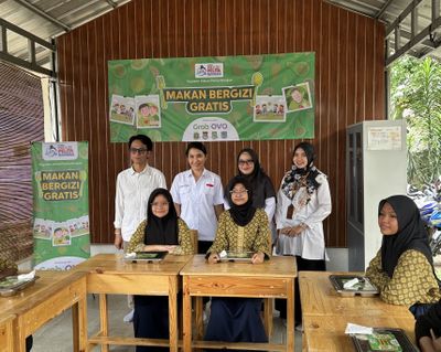 Setiap Pagi Masak Lebih dari 100 Porsi, Intip Dapur MBG untuk Anak Disabilitas di SKh Assalam