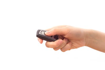 Remote Mobil Tiba-tiba Mati. Kenali Tanda Baterai Habis dan Cara Menggantinya!