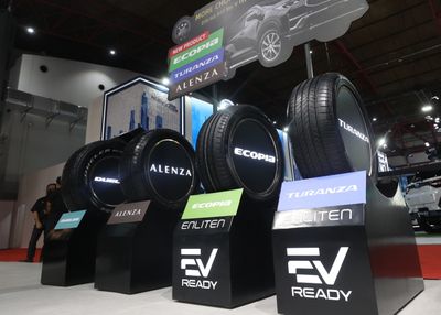 Biar Mobil Hybrid Makin Irit, Bridgestone Hadirkan 2 Ukuran Baru Ban Ecopia EP300 ENLITEN