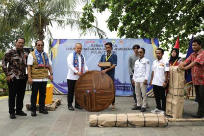 Wajah Baru Wisata Pulau Tidung: Sebanyak 15 UMKM di Jembatan Cinta Dapat Suntikan Estetik dari PT JOE