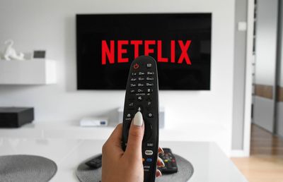 Cara Logout Netflix di TV dengan Cepat, Mudah, dan Aman