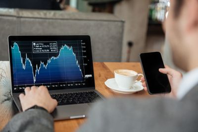 Day Trading Adalah? Ini Arti, Cara Kerja, dan Tipsnya untuk Pemula