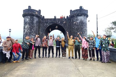 PWI Magelang Peringati HPN 2026 dengan Tanam Pohon hingga Lepas Burung