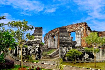 Reruntuhan Keraton Kaibon, Spot Foto Gratis Penuh Sejarah di Kota Serang