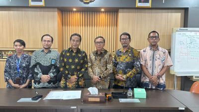 Perkuat Kepastian Investasi, Bupati Halteng Teken Verifikasi IPPR untuk Penataan Kawasan Industri Berkelanjutan
