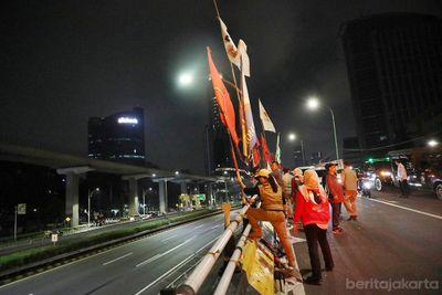 DPRD DKI Jakarta Dukung Satpol PP Sapu Bersih Spanduk Liar di 93 Flyover, Mujiyono: Demi Keselamatan Nyawa Pengendara