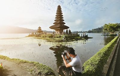 Mengenal Sejarah Pura Ulun Danu Beratan, Salah Satu Tempat Wisata Ikonik di Bali